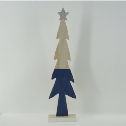 Wooden Xmas  tree-shaped table decoration